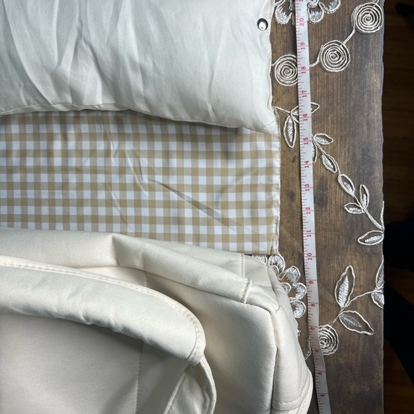 Small pet carrier by Fluffy Baby. Cream colored, linen w/ removable cushion.  - Picture 8 of 10